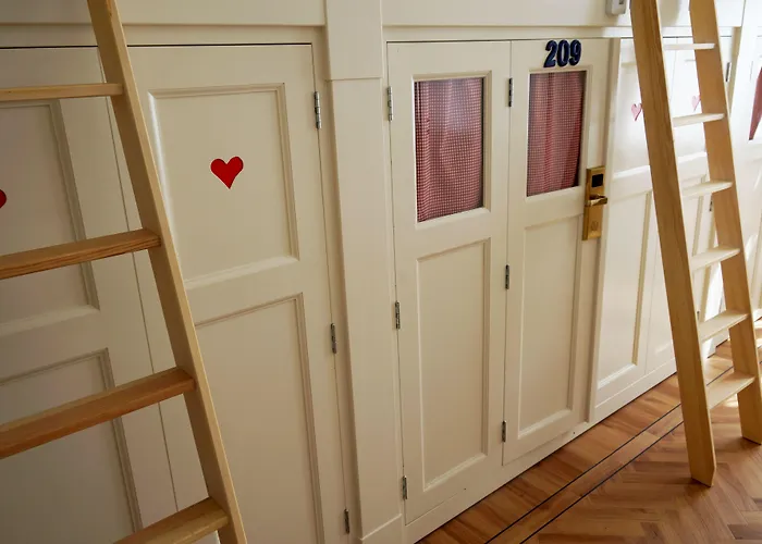 De Bedstee Boutique Capsules (Adults Only)Boutique Hotel